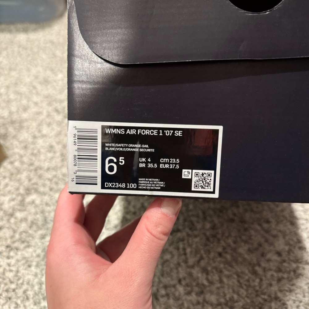 Nike Air Force 1 - Picture 8 of 8